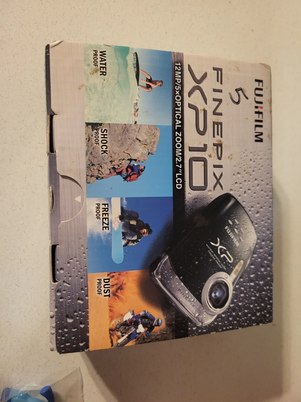 Fujifilm FinePix XP10 14MP 5x Optical Zoom Waterproof Shockproof Camera